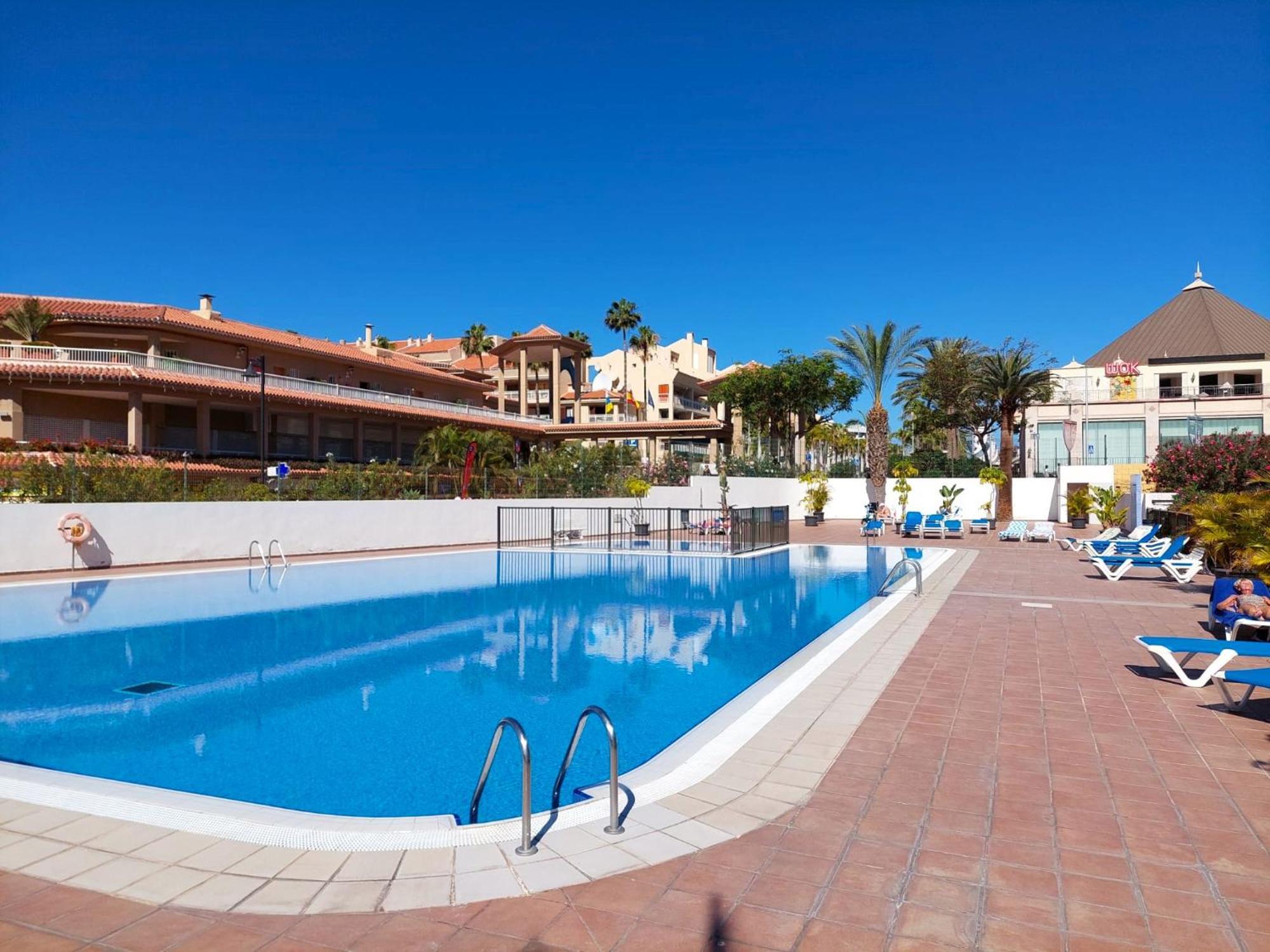 Frontal Ocean View Torres Del Sol Apartment Лос Кристианос Екстериор снимка